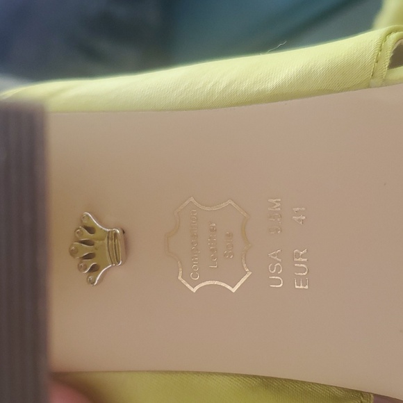 Nina - Picture 4 of 4